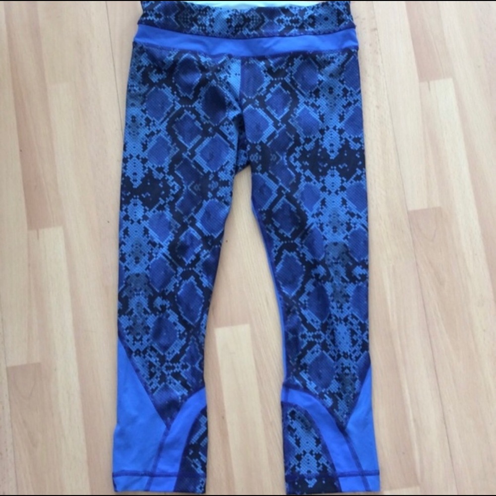 Lululemon leggings like new - size 4